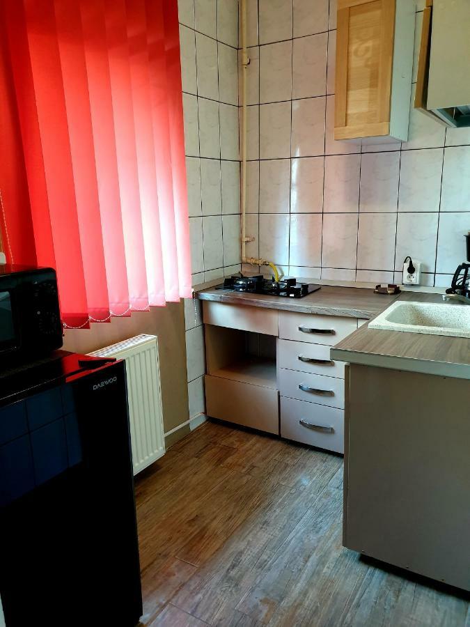 Woodstone Apartment Ploieşti Exterior foto